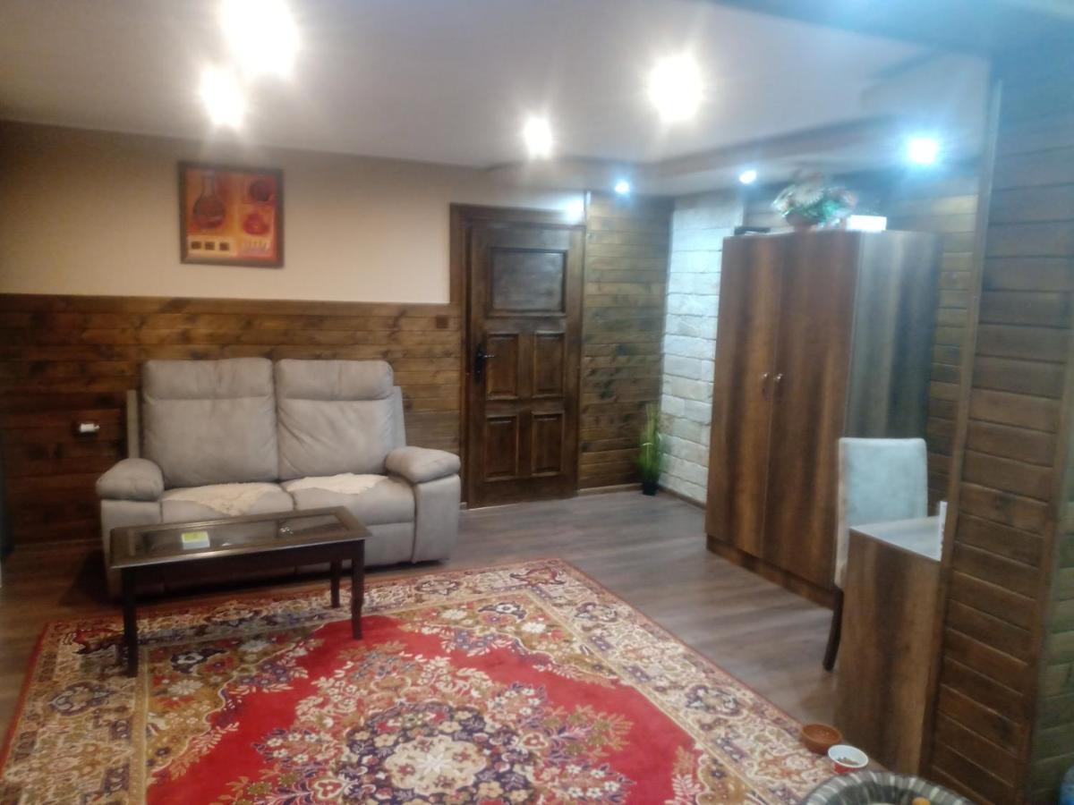 Кръчмъ При Байката Hotel Ribarica Exterior photo